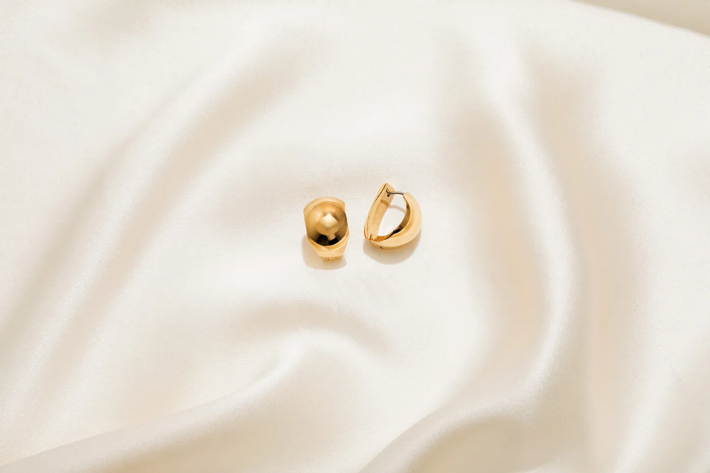 earnings on cloth backdrop